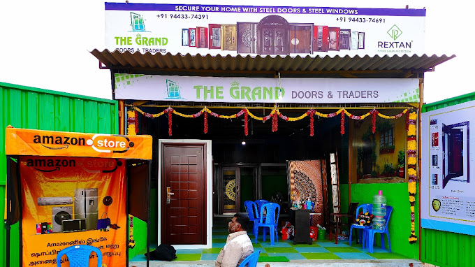 THE GRAND DOORS AND TRADERS