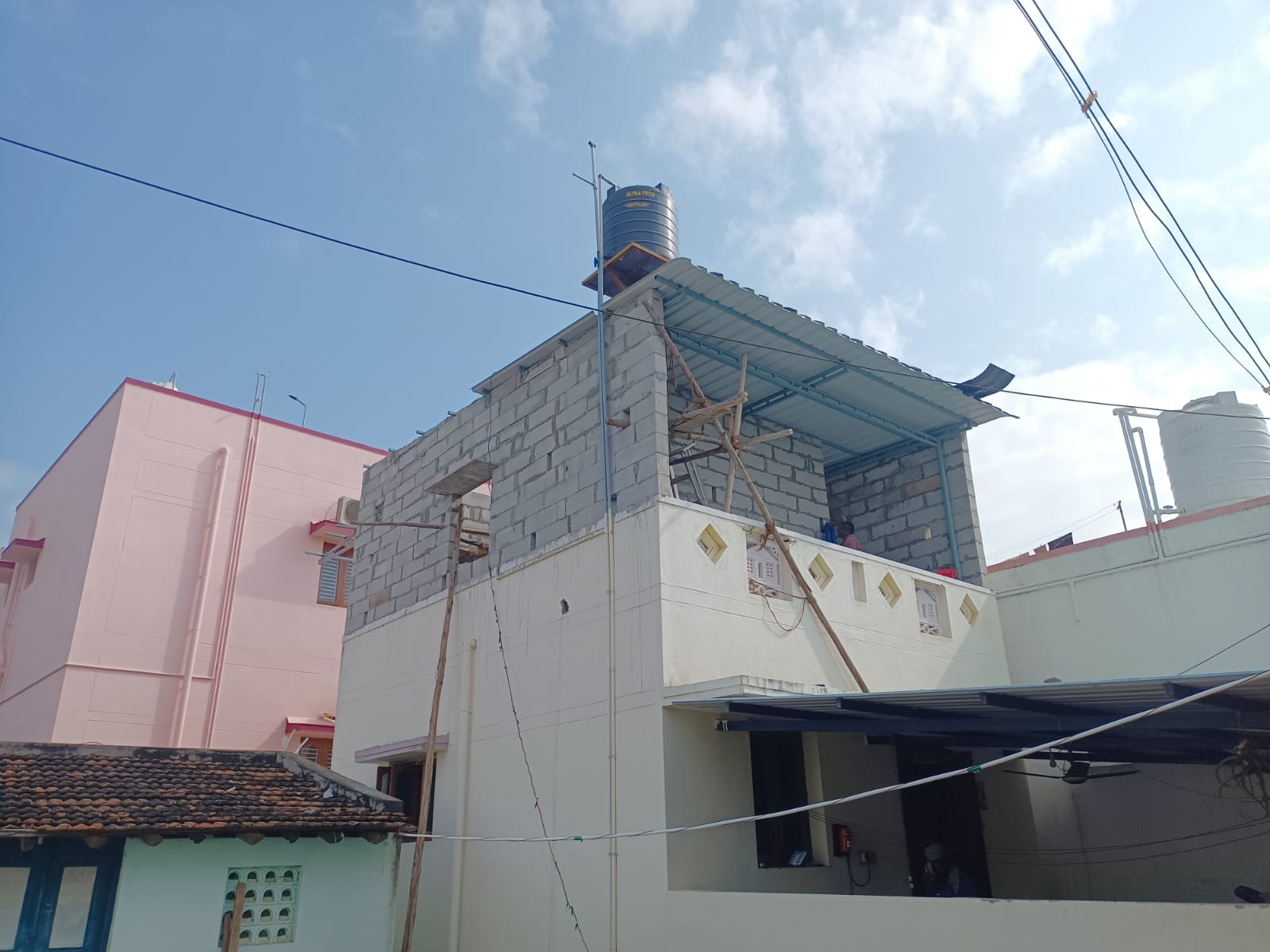 Kanmani Hallow Blocks